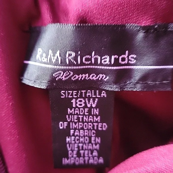 Elegant Purple Lace Dress - Picture 4 of 4